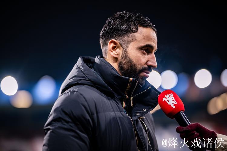 阿莫林：比赛未胜因细节问题，与阵型无关