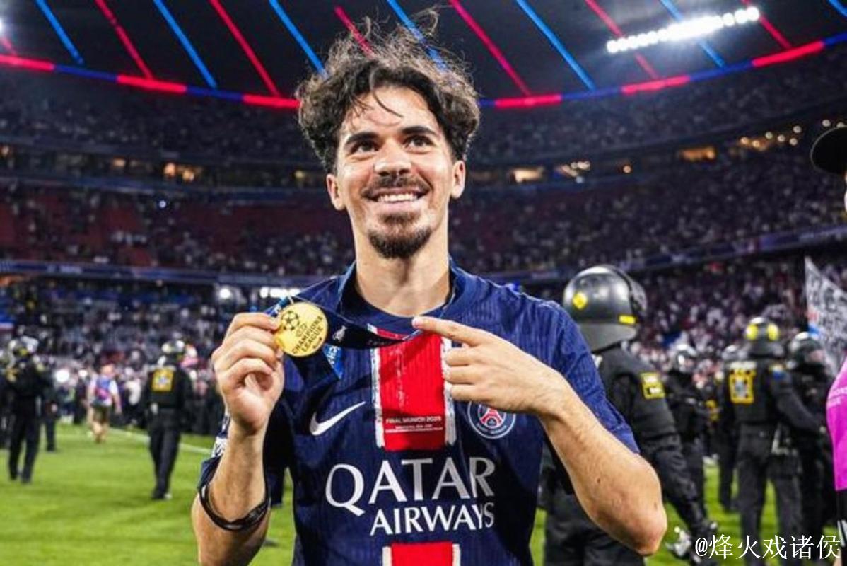 维蒂尼亚成为第九位在欧冠对阵英格兰球队上演帽子戏法的球员